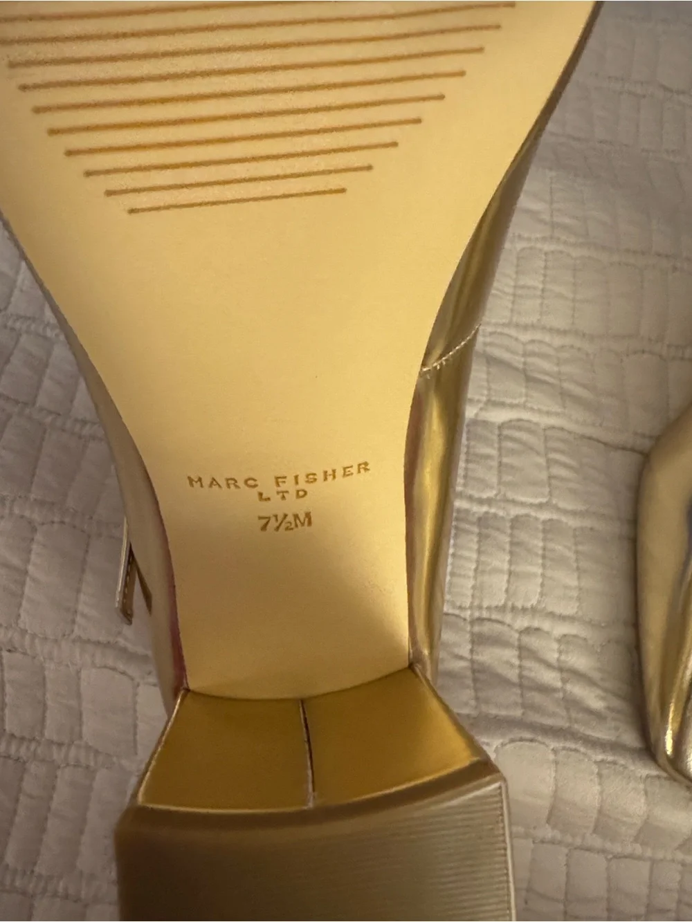 Marc Fisher Gold Mary Jayne Block Heels NWOT Size 7.5
